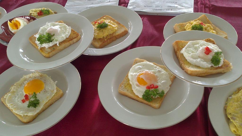 Deva Devi Beach Inn Luxury Batununggul エクステリア 写真