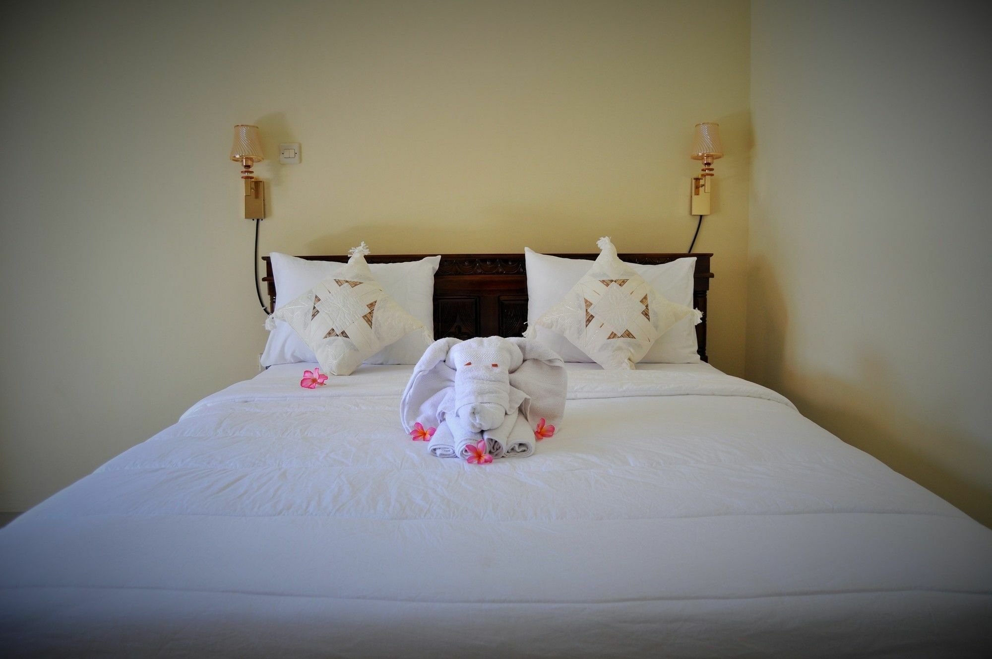 Deva Devi Beach Inn Luxury Batununggul エクステリア 写真